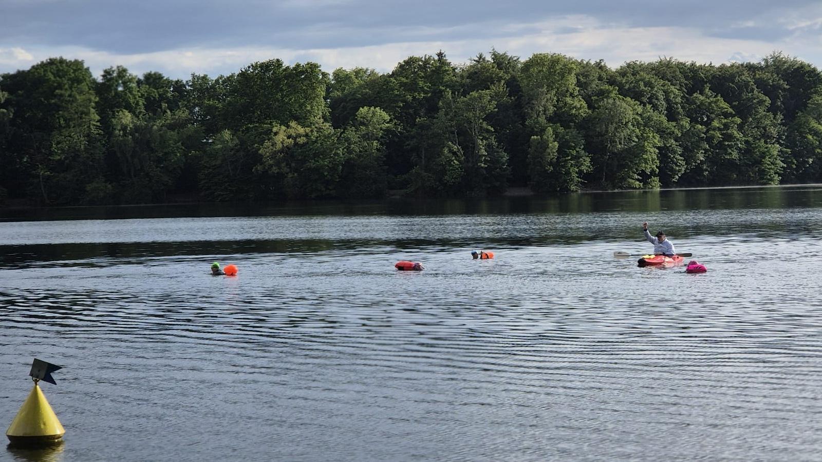 Freiwasser-Schwimmen mit Kajak-Begleitung in Duisburg 🛶 – Bild 6
