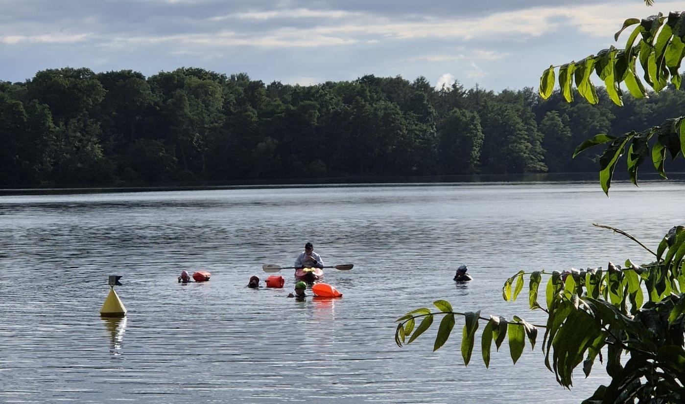 Freiwasser-Schwimmen mit Kajak-Begleitung in Duisburg 🛶 – Bild 3